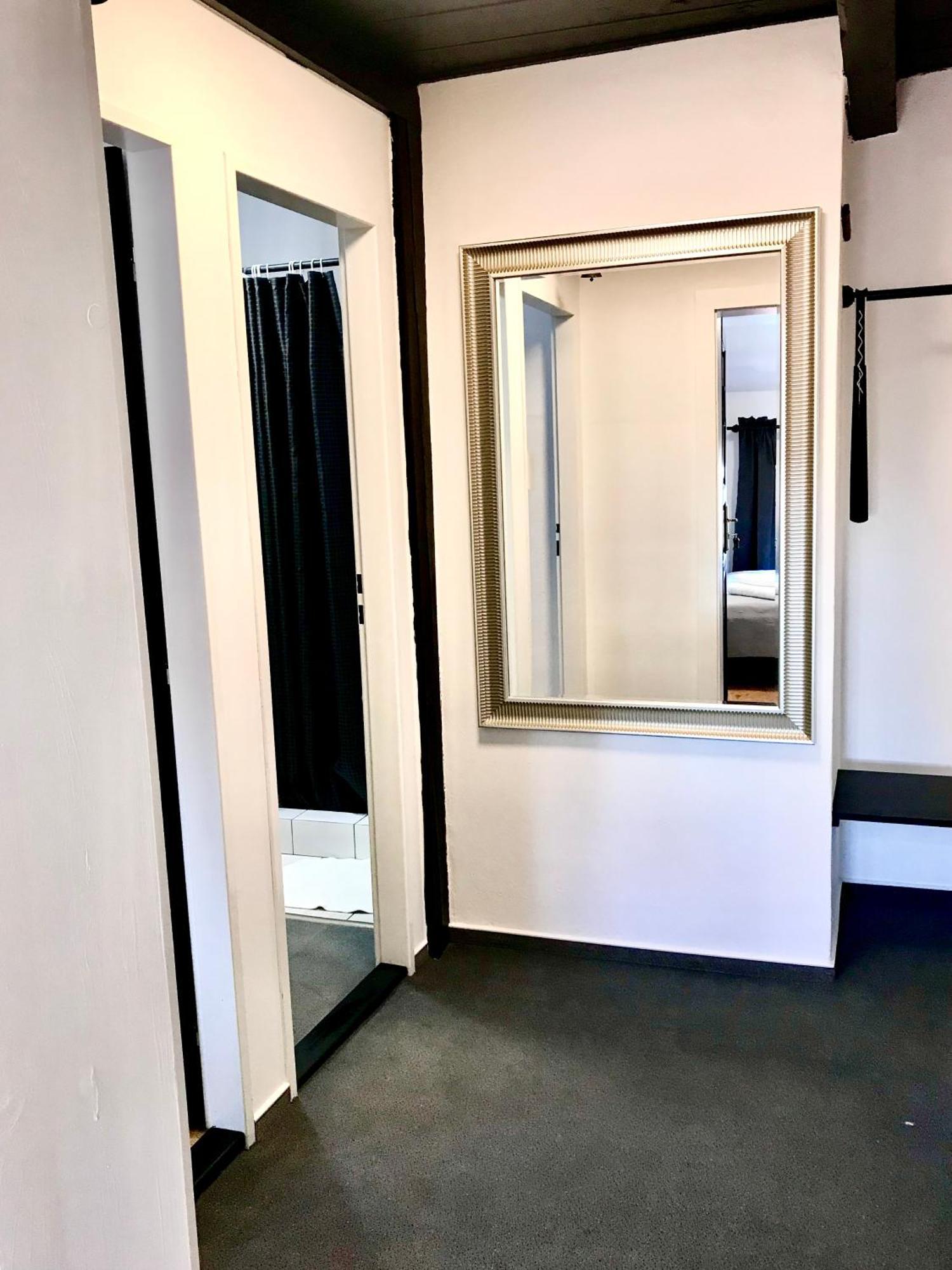Boutique Apartments U Rolanda, Mikulasske Namesti Znojmo Room photo