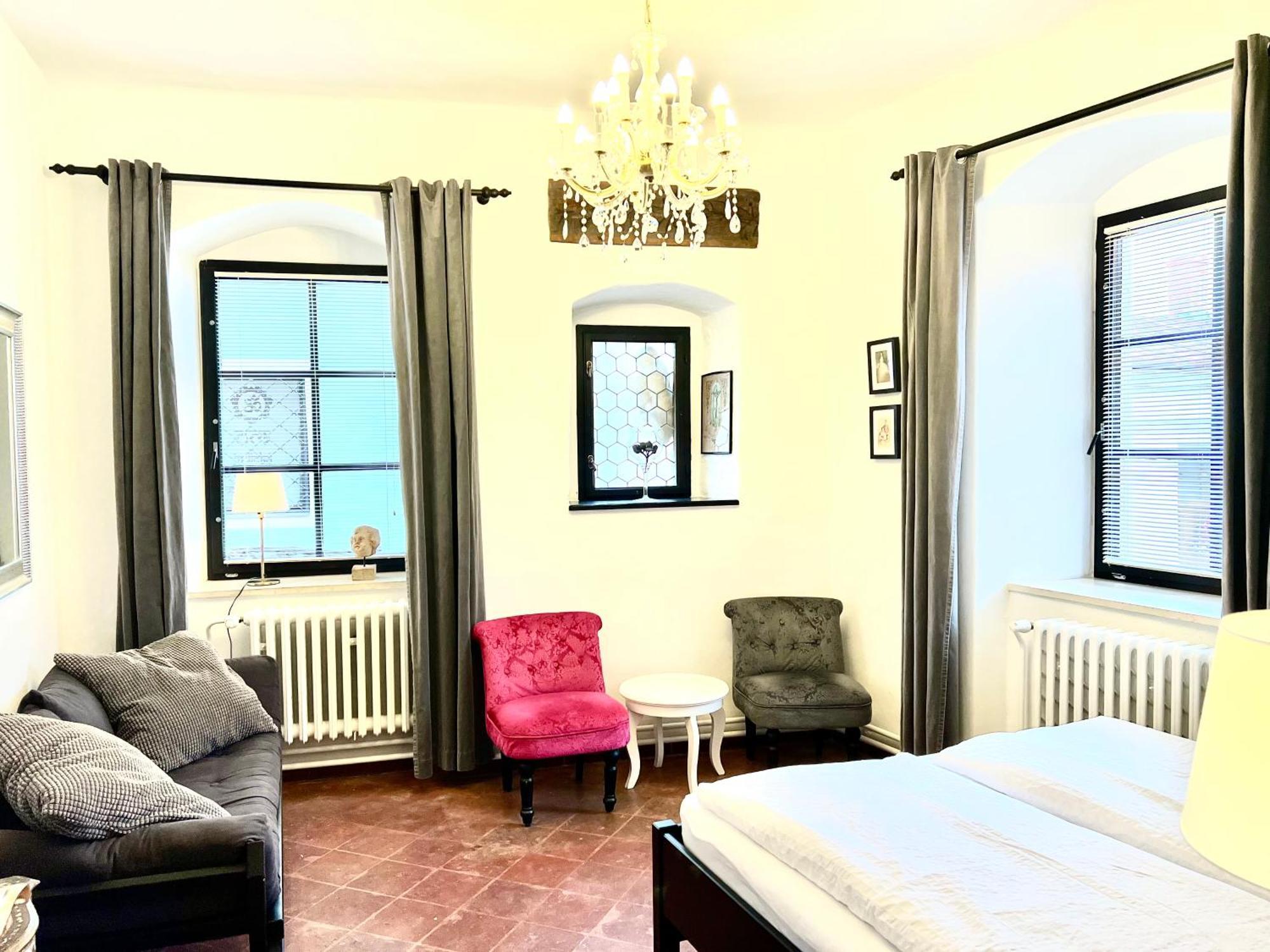 Boutique Apartments U Rolanda, Mikulasske Namesti Znojmo Exterior photo